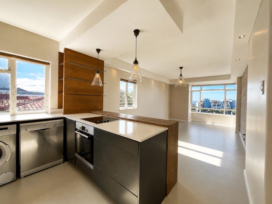 To Let 2 Bedroom Property for Rent in Green Point Western Cape